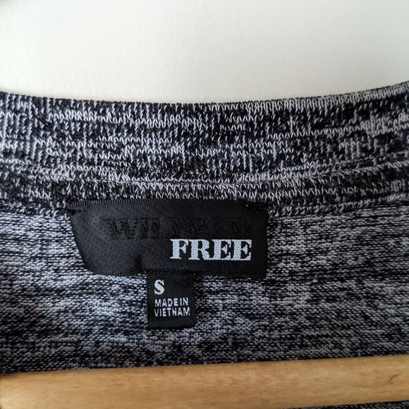 Aritzia Wilfred Free Black Marled Crew Neck T-shirt Size Small - Picture 4 of 9